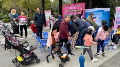 爱幼爱金秋活动回顾第七站丨都会翡翠花苑佳贝艾特手工活动